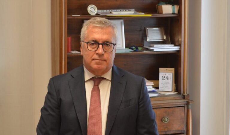 Roberto Tribuno